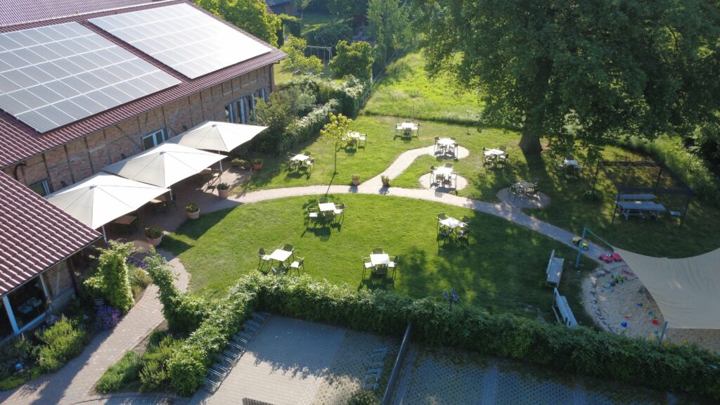 Außenbereich, Fahrradparkplatz, Hofladen & Café Austermann in Warendorf.